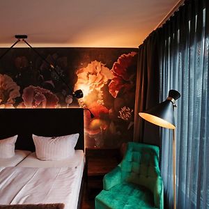 Deluxe Zimmer mit Kingsize-Bett